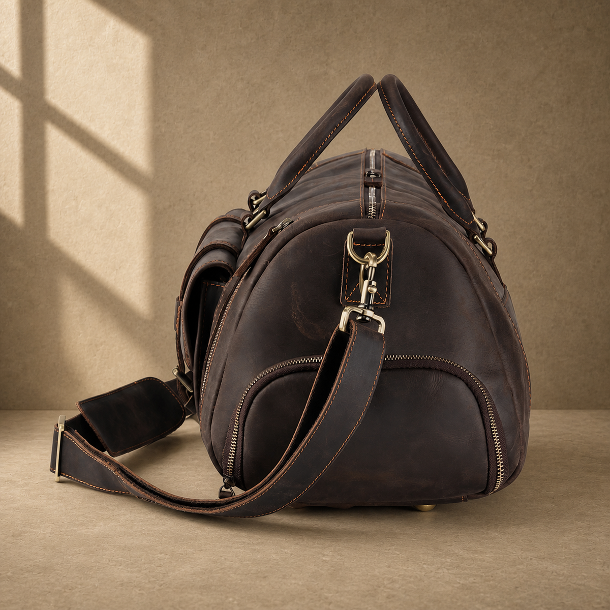 Coffee leather shoe pocket weekender large shoe-pocket side view